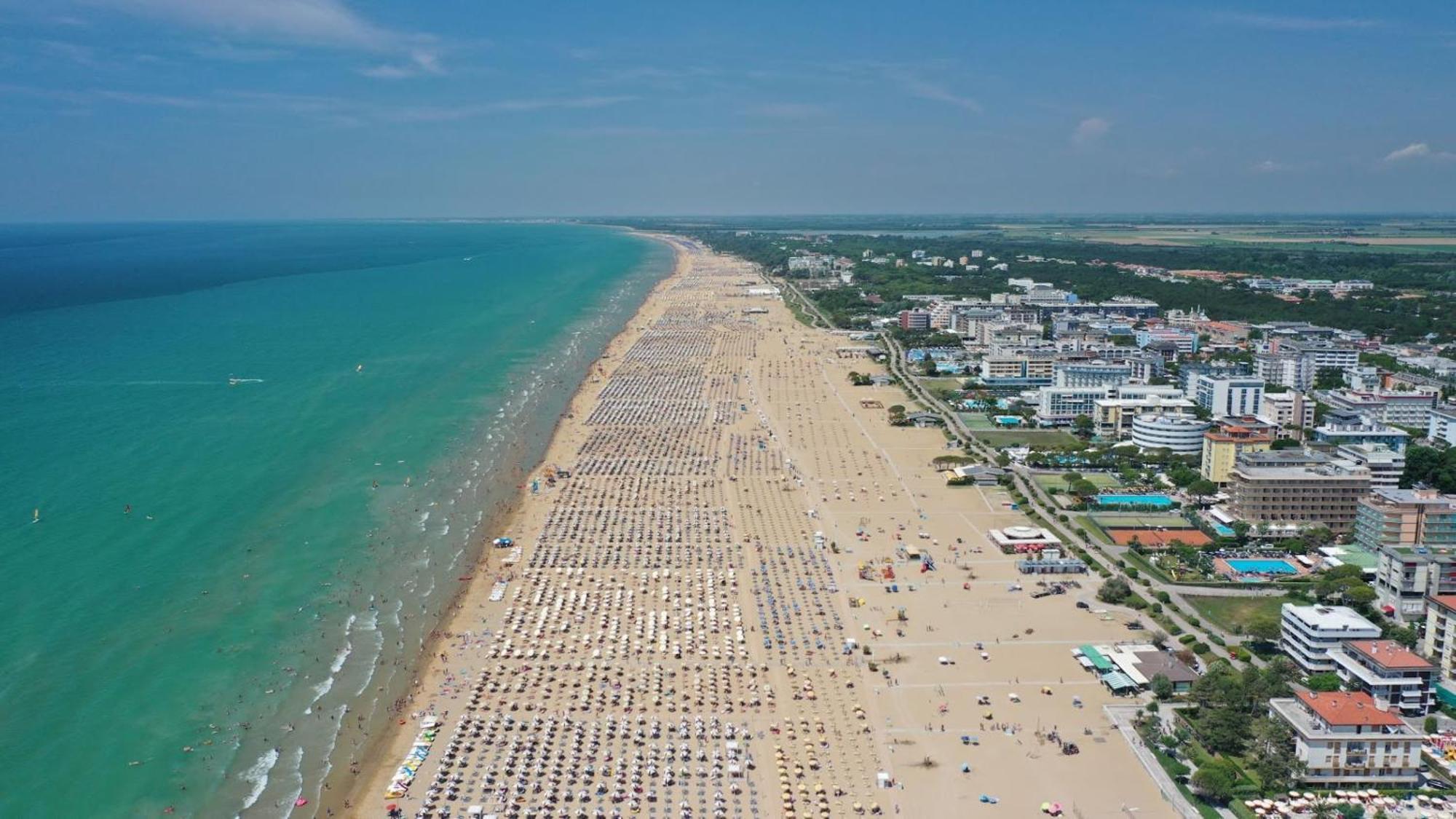 Lovely Peaceful Villa Near The Beach - Beahost Bibione Extérieur photo