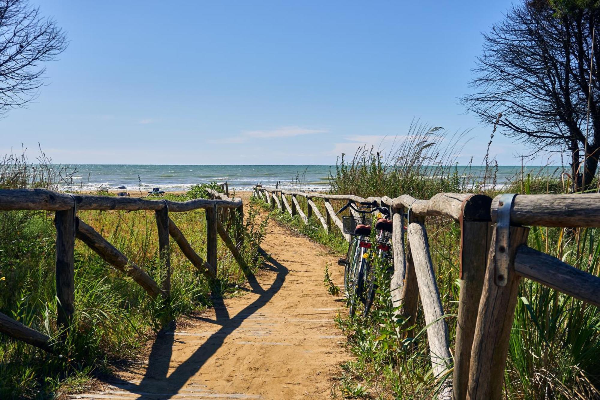 Lovely Peaceful Villa Near The Beach - Beahost Bibione Extérieur photo